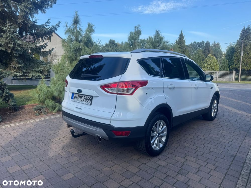 Ford Kuga 2.0 TDCi 2x4 Titanium - 4
