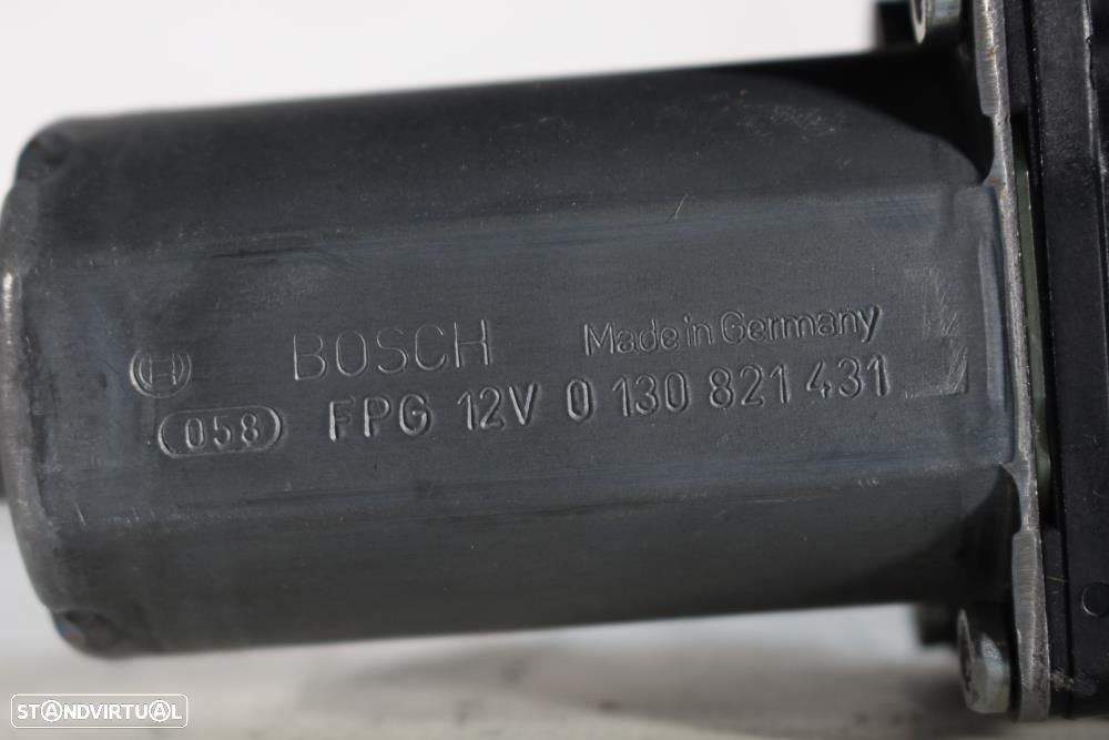 Motor Do Elevador De Vidro Traseiro Esquerdo Volkswagen Golf V (1K1) - 9