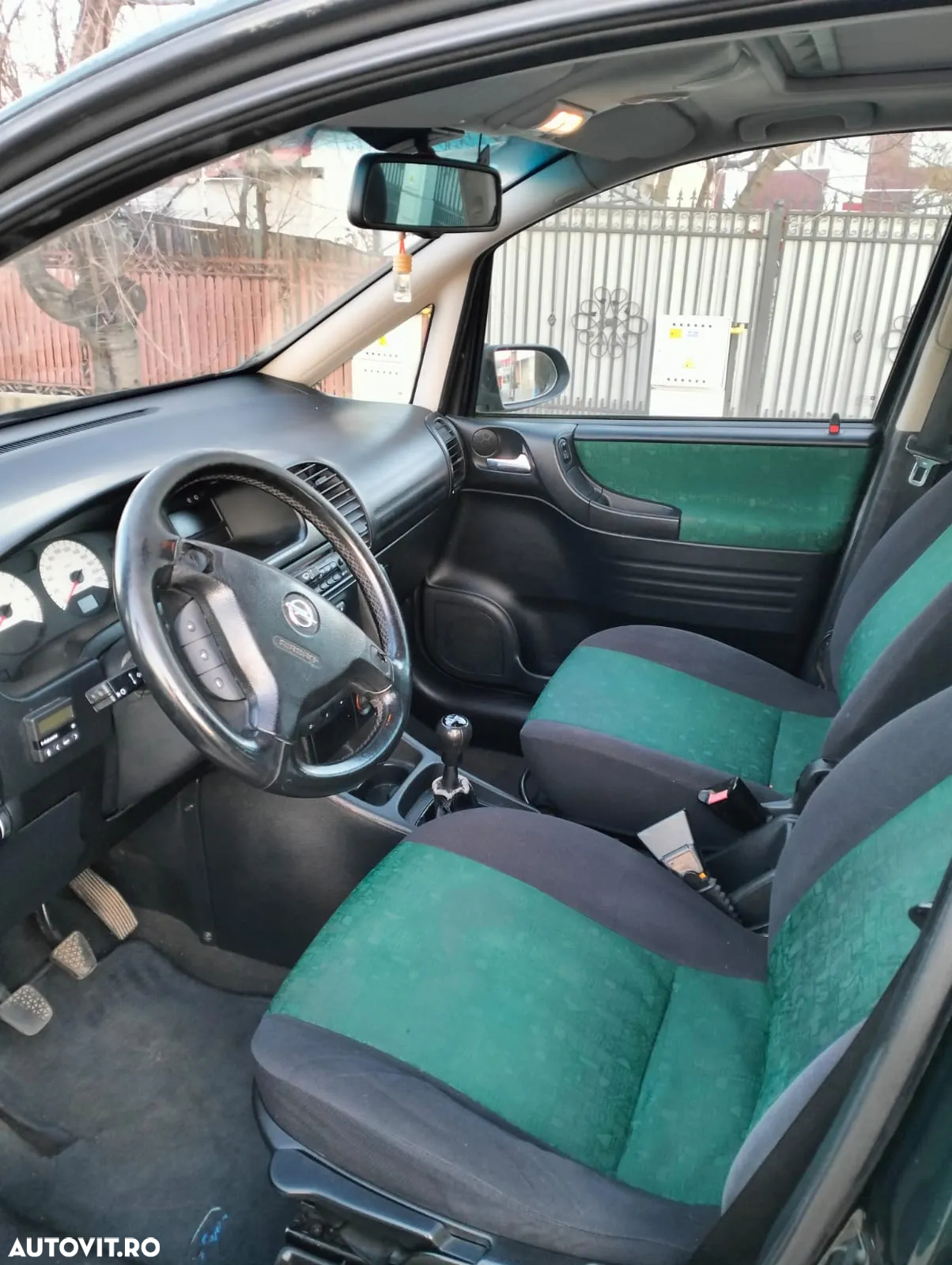 Opel Zafira 1.6 - 8