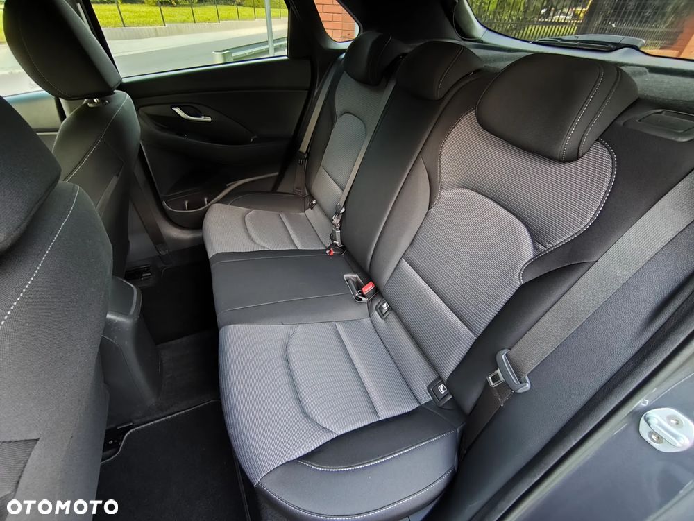 Hyundai i30 1.4 Premium - 11