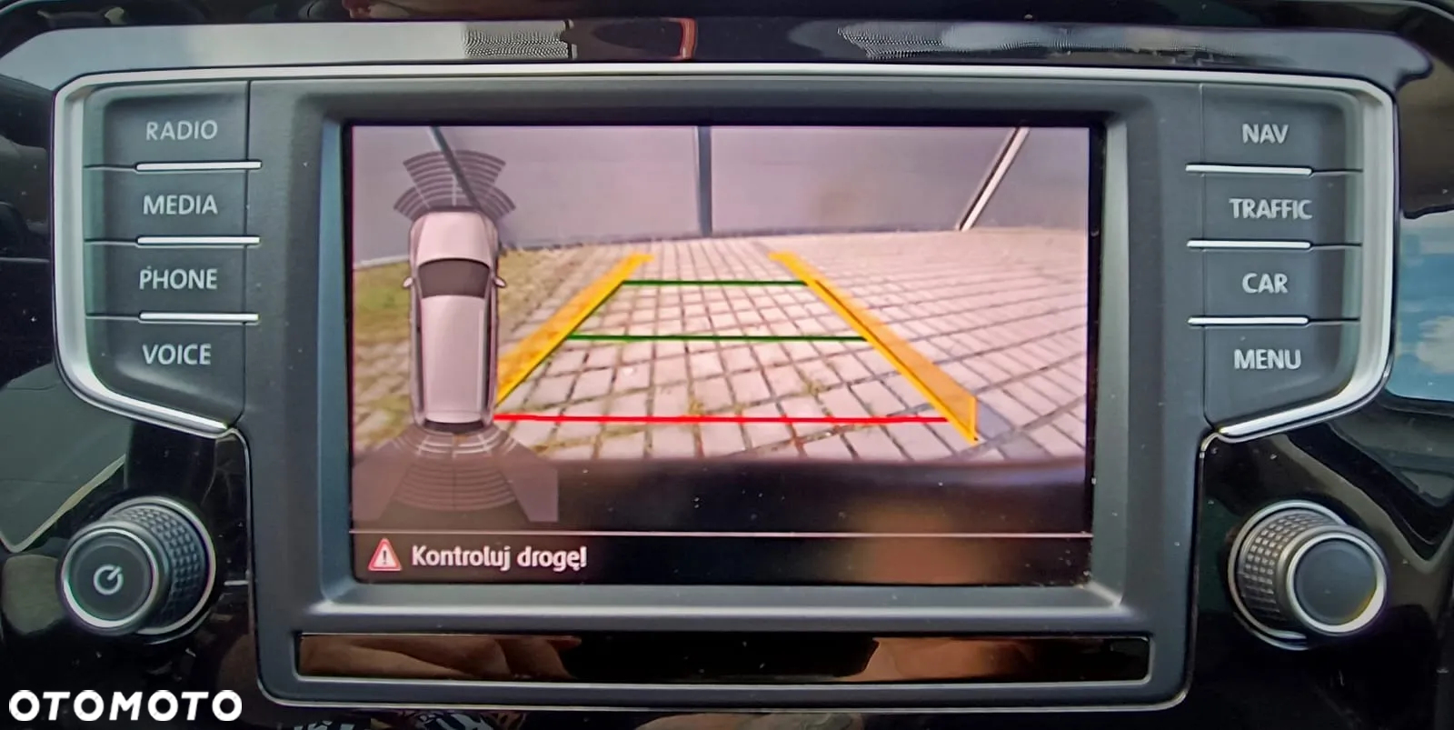 Volkswagen Passat - 16