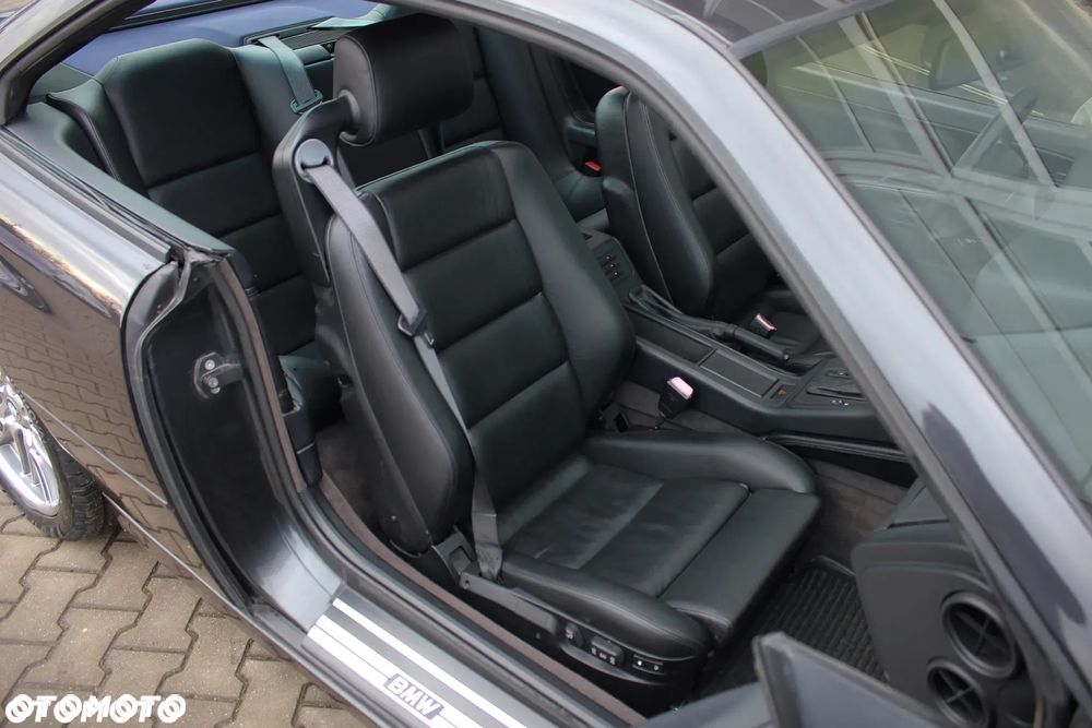 BMW Seria 8 - 17