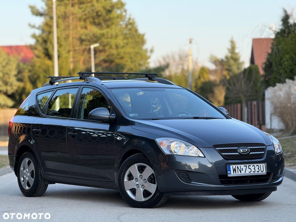 Kia Ceed 1.6 Crdi Comfort + - 1