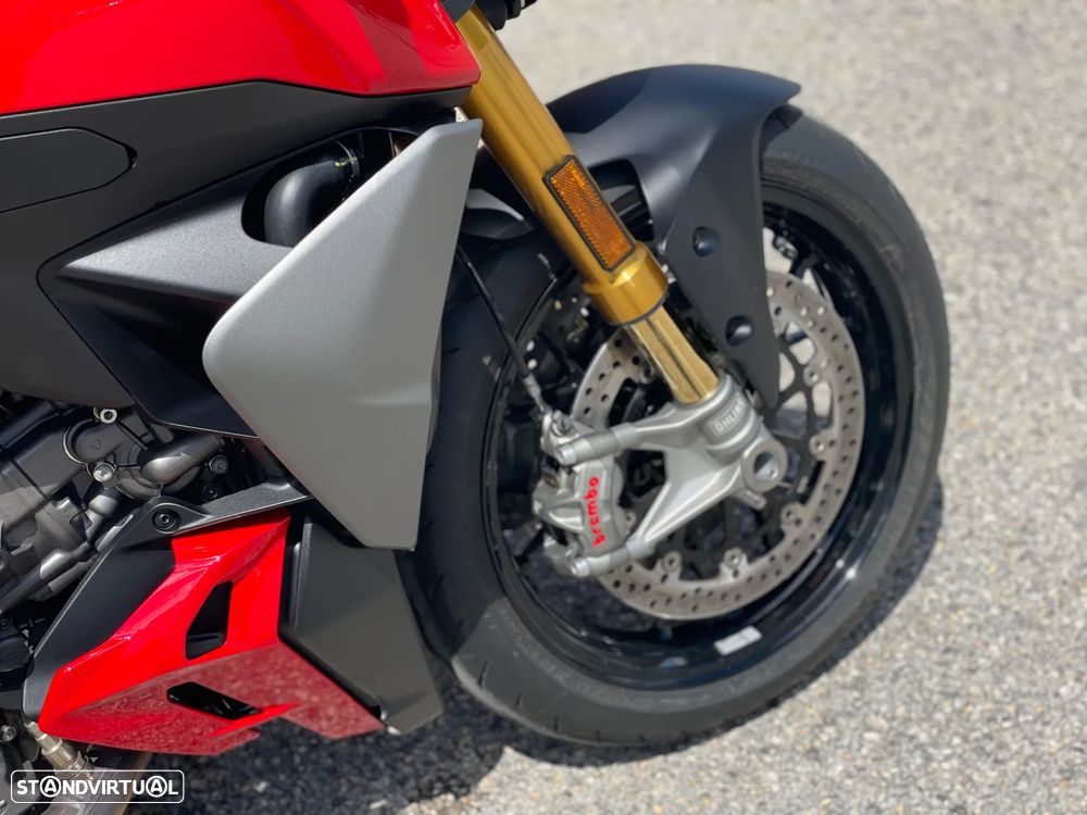 Ducati Streetfighter V2 S - 4
