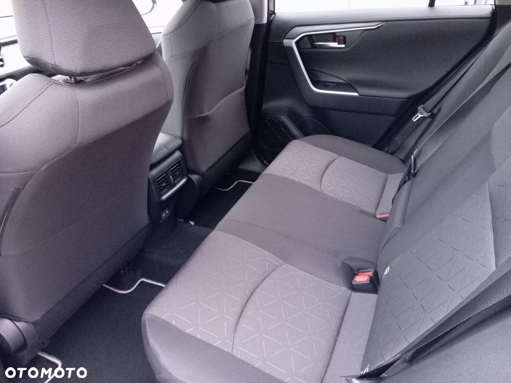 Toyota RAV4 - 11