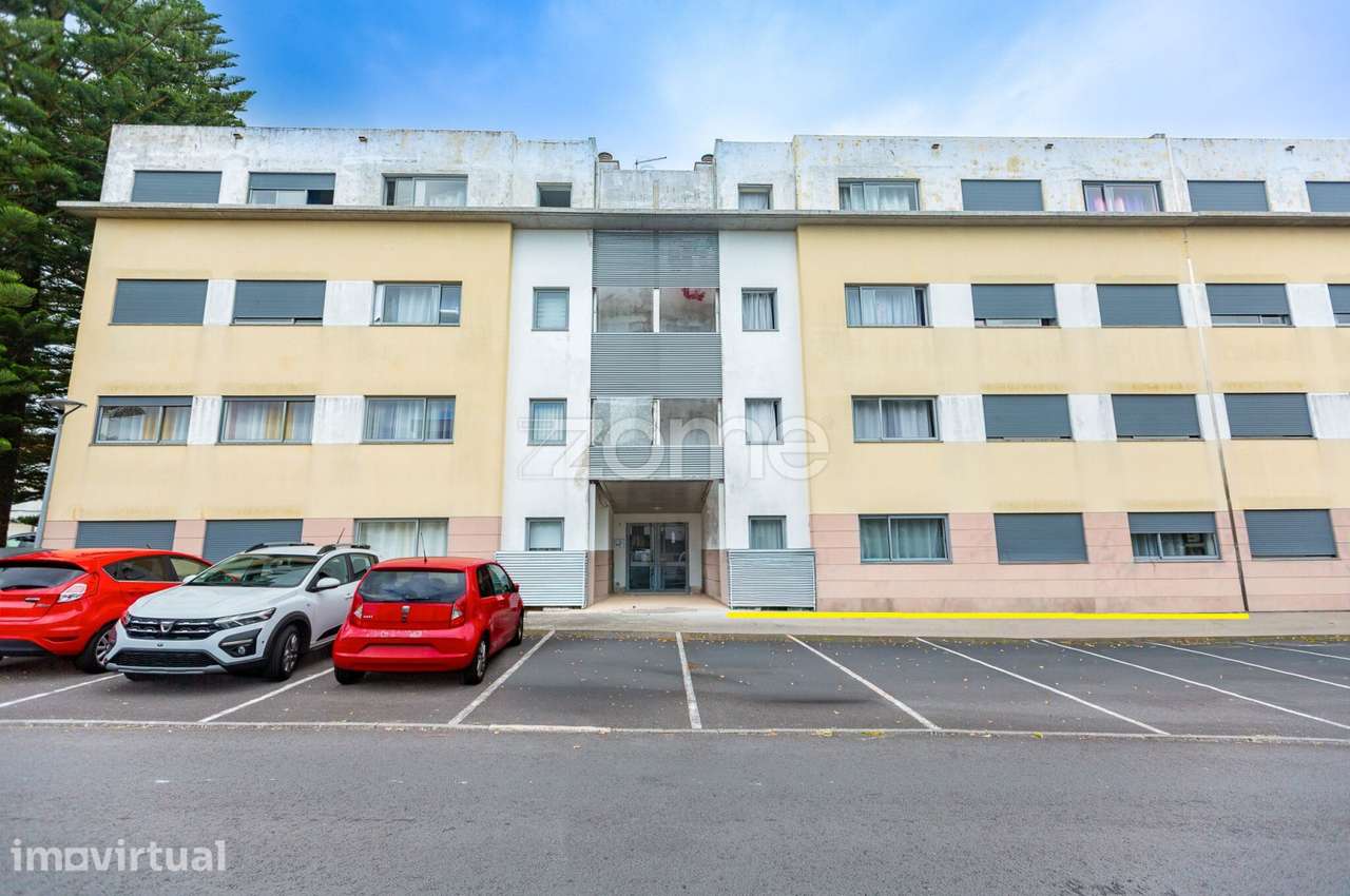 Apartamento T2 no Rés-do-Chão em São Pedro concelho de Ponta Delgad... - Grande imagem: 2/24