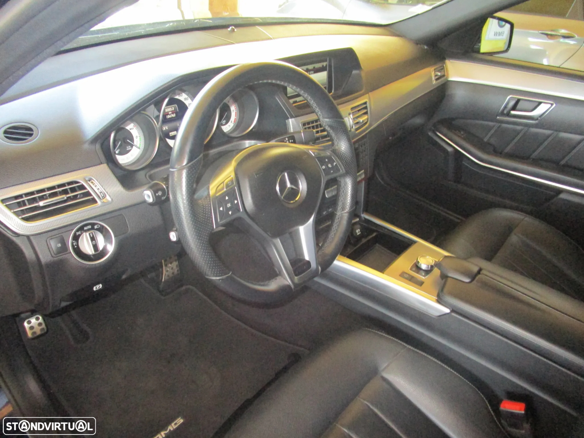 Mercedes-Benz E 300 Bluetec Hybrid Avantgarde - 23