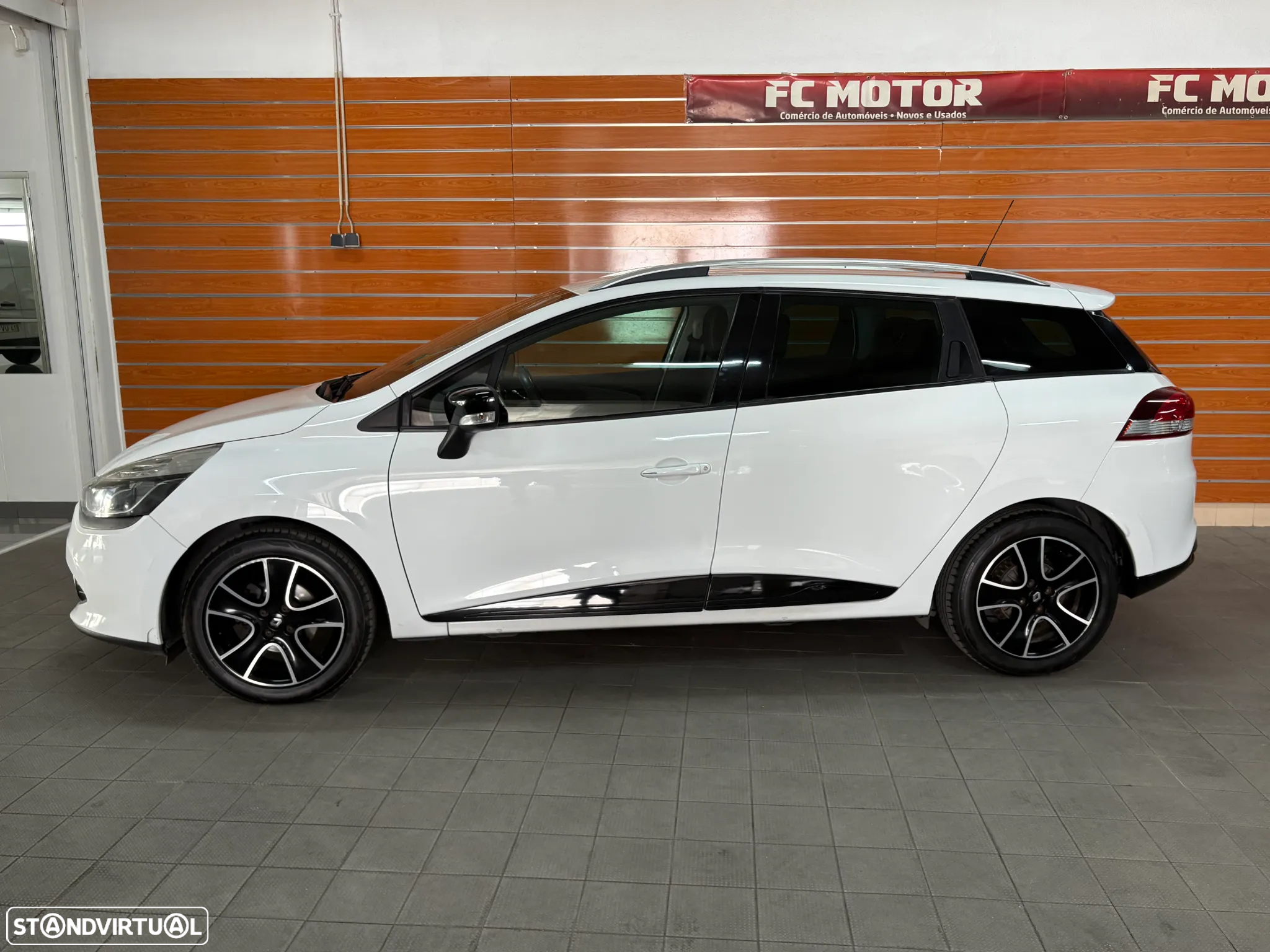 Renault Clio Sport Tourer (Energy) dCi 90 Start & Stop LIMITED - 3