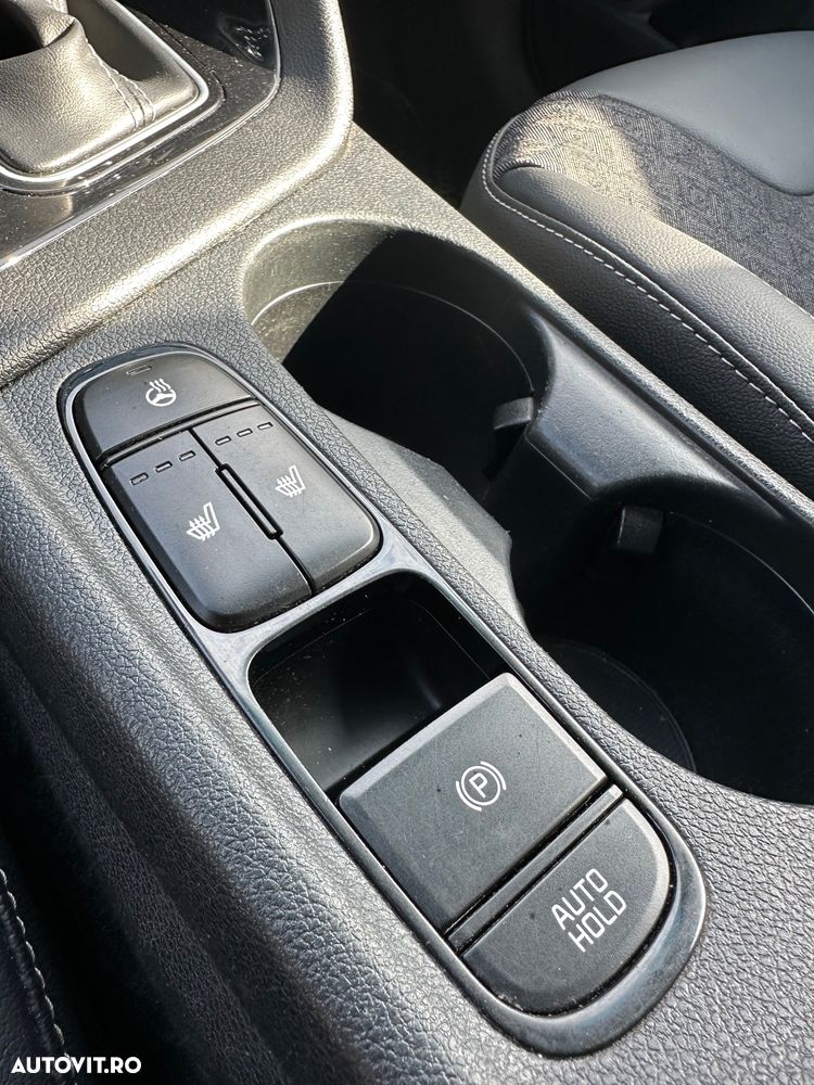 Kia Niro 1.6 GDI PHEV 2WD OPF Aut. Edition 7 - 23