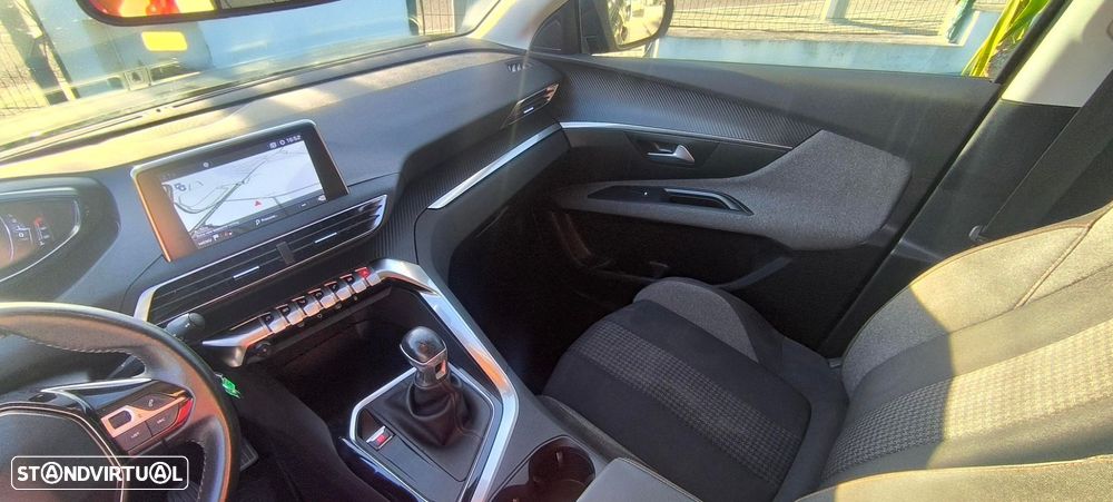 Peugeot 5008 1.2 PureTech Active - 24