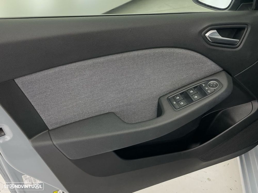 Renault Clio 1.0 TCe Techno Bi-Fuel - 17