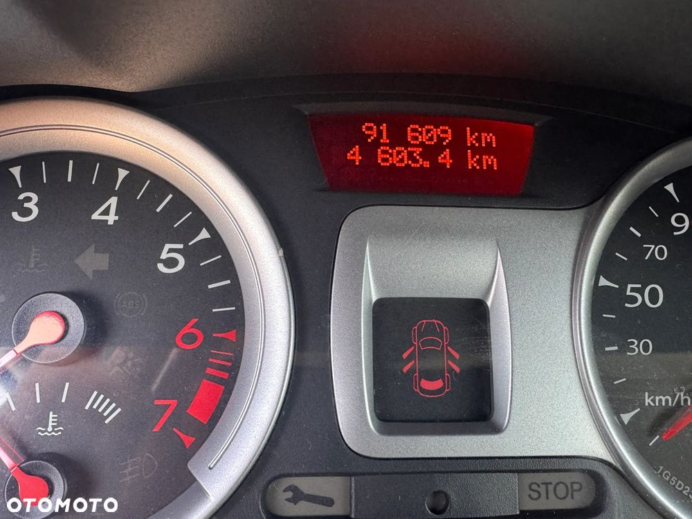 Renault Clio - 12