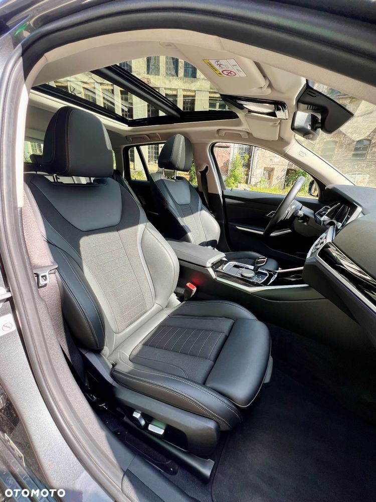 BMW Seria 3 330e PHEV xDrive - 13
