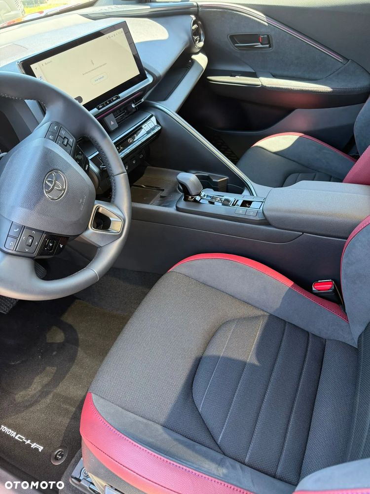 Toyota C-HR - 9