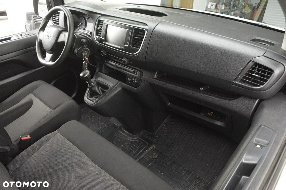 Toyota Proace Verso 2.0 D4-D Long Combi - 18