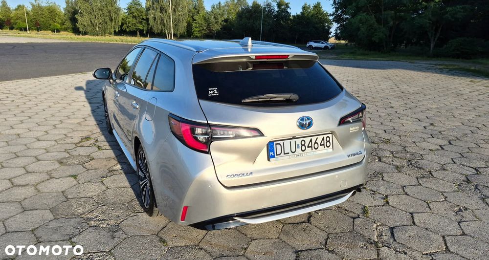 Toyota Corolla 2.0 Hybrid Comfort - 25