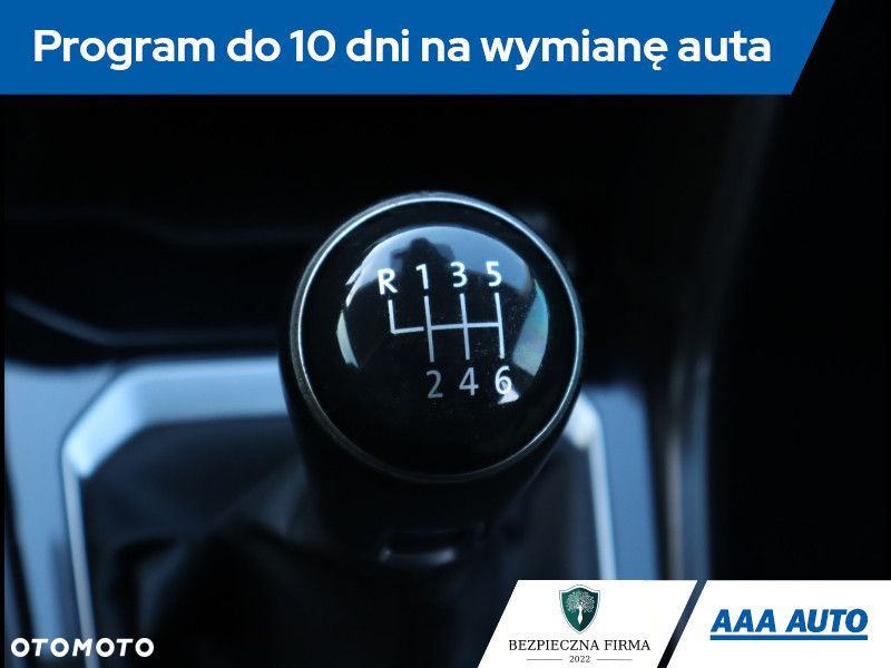 Volkswagen T-Roc - 19