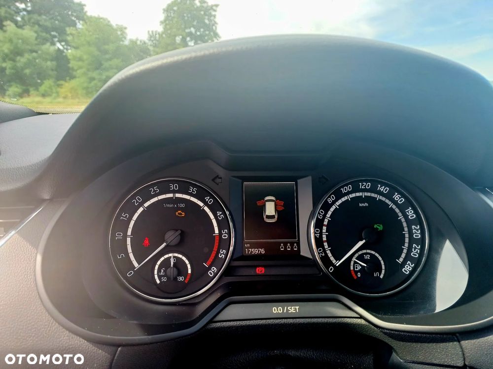 Skoda Octavia 2.0 TDI RS DSG - 14