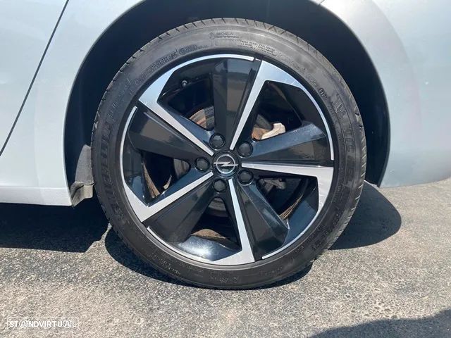 Opel Astra 1.2 T GS - 9