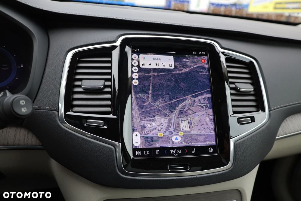 Volvo XC 90 T8 AWD Plus Bright - 11