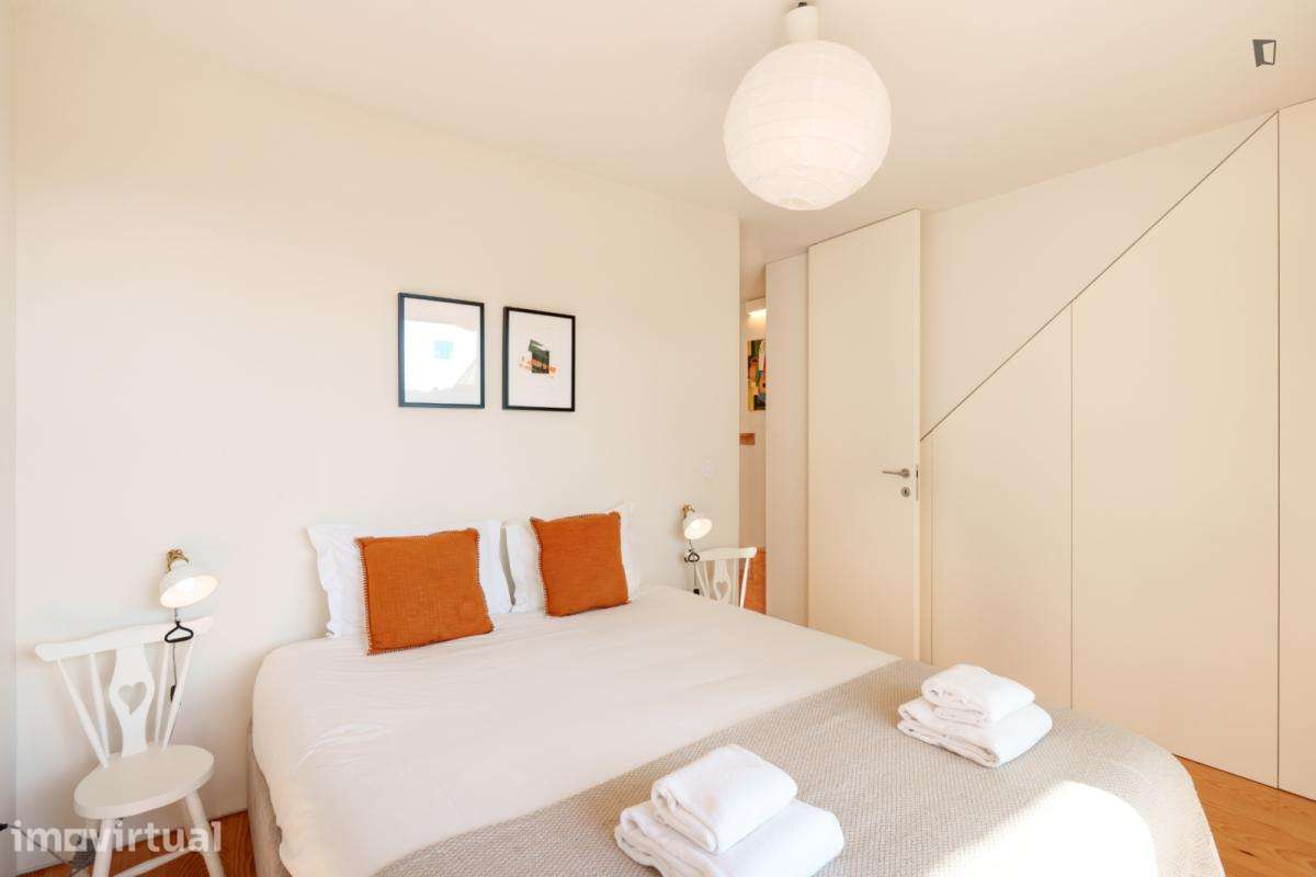 Apartamento com 3 quartos - localizado em Miragaia Porto - Grande imagem: 3/46