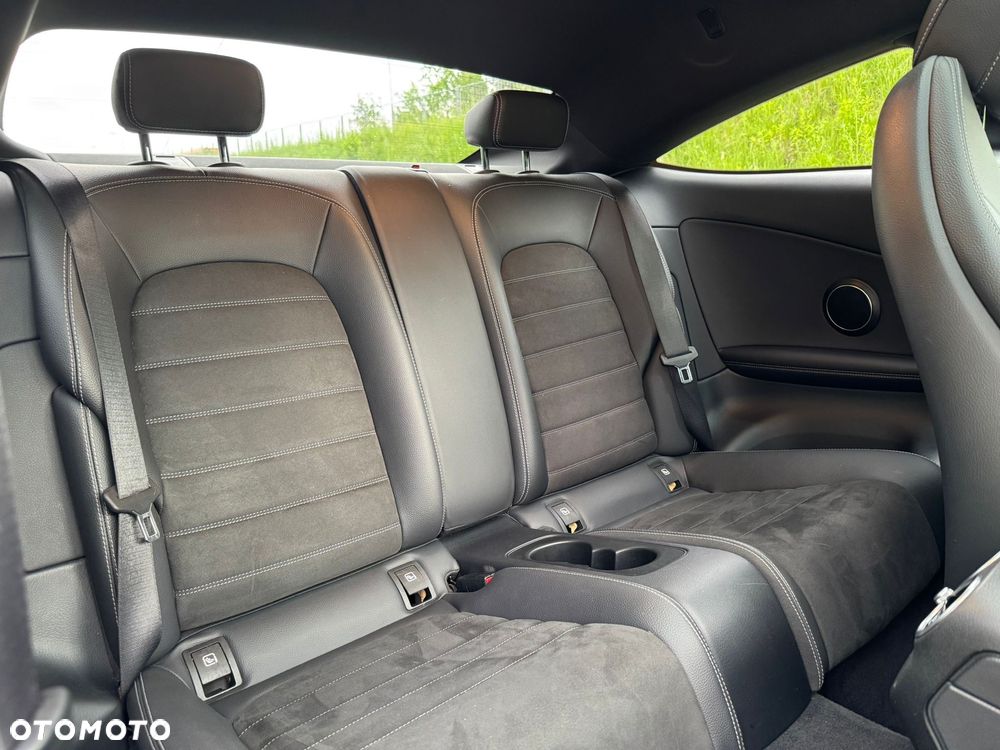 Mercedes-Benz Klasa C 180 9G-TRONIC - 24