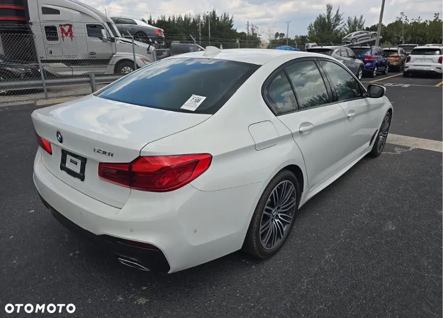BMW Seria 5 530i M Sport Edition - 4