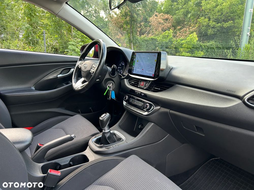 Hyundai i30 1.5 DPI Classic + - 20