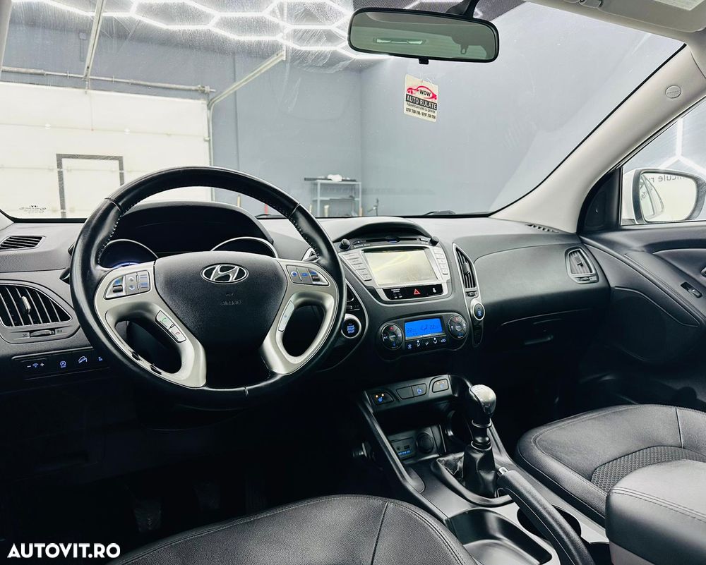 Hyundai ix35 1.7 CRDI 2WD blue Finale Gold - 20