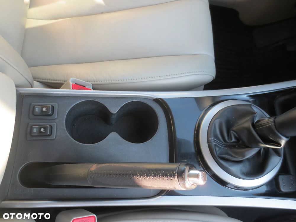 Mazda CX-7 2.2 CD Exclusive + - 12