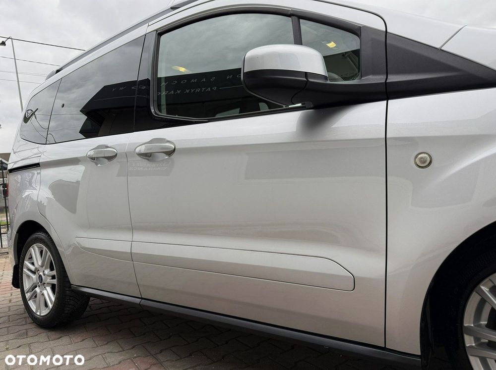 Ford Tourneo Courier 1.0 EcoBoost S&S Titanium - 36