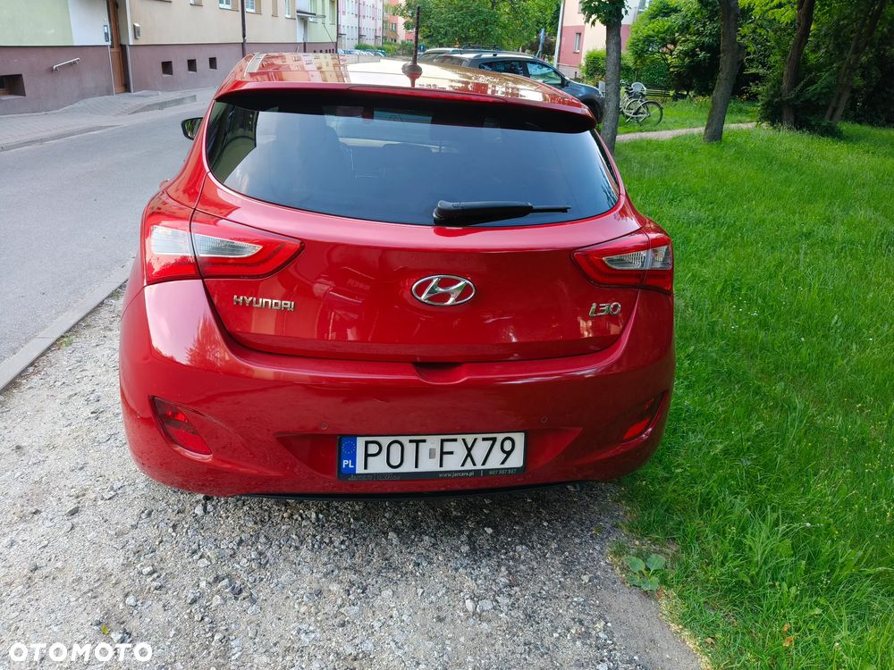 Hyundai i30 blue 1.6 GDI Passion - 11