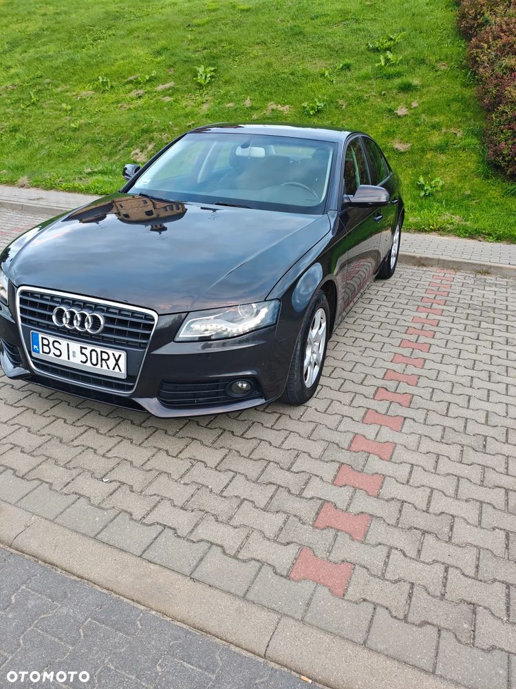 Audi A4 Limousine - 4