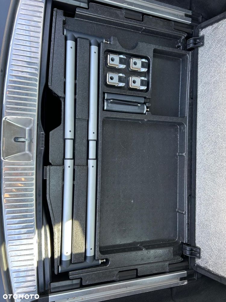 Mercedes-Benz Klasa C 220 CDI DPF Automatik BlueEFFICIENCY Avantgarde - 24