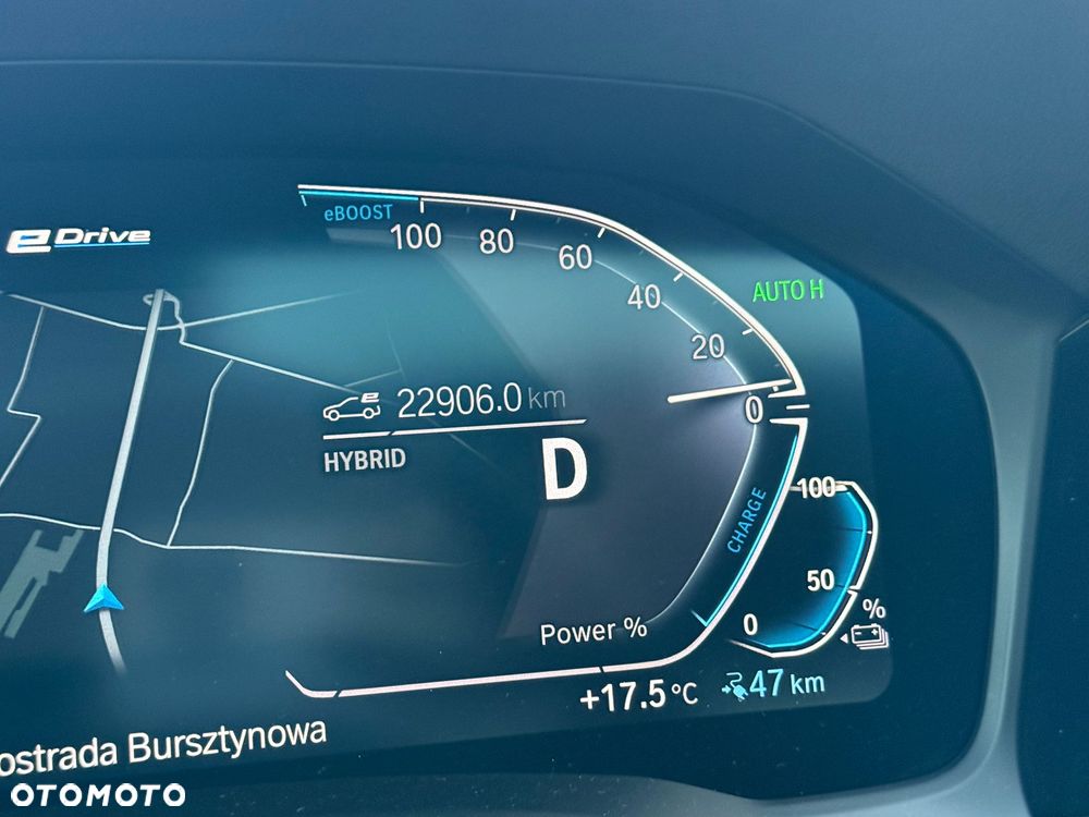 BMW Seria 3 330e xDrive - 14