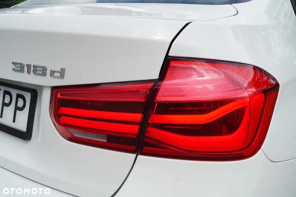 BMW Seria 3 318d Edition M Sport Shadow - 10