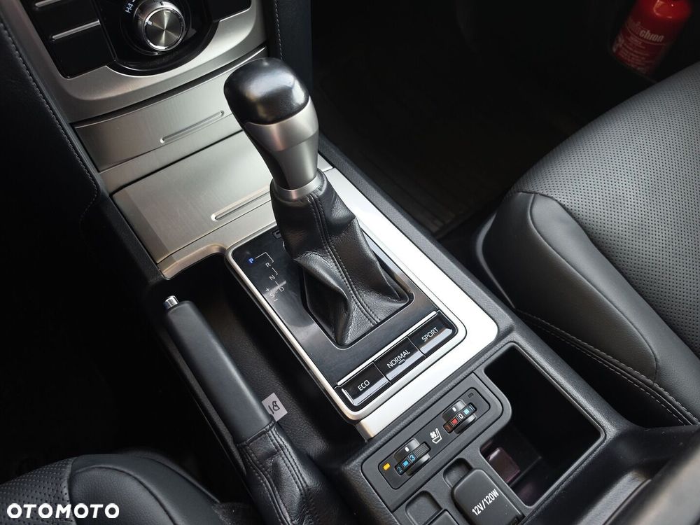 Toyota Land Cruiser LC 2.8 D-4D Invincible - 24