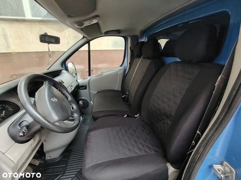 Renault Trafic - 8
