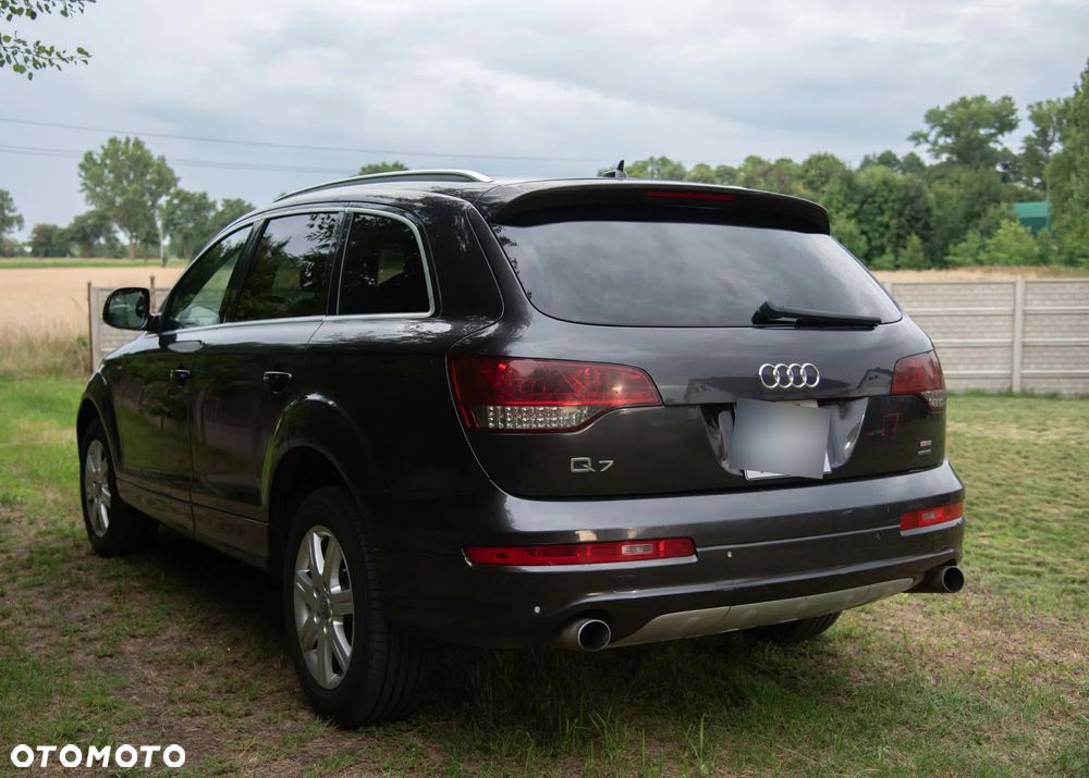 Audi Q7 - 1