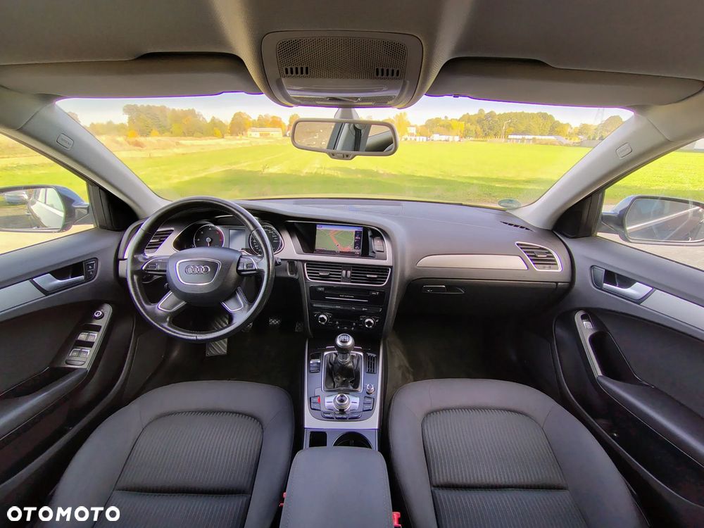 Audi A4 Avant 2.0 TDI DPF Ambiente - 12