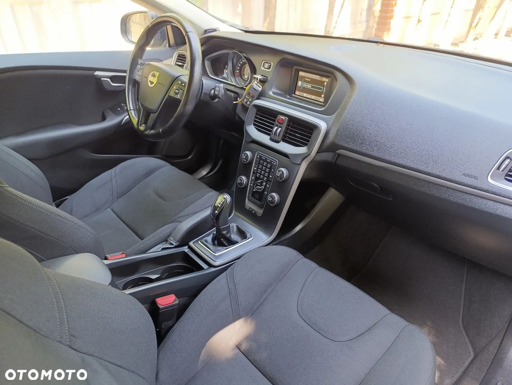 Volvo V40 D2 Kinetic - 10