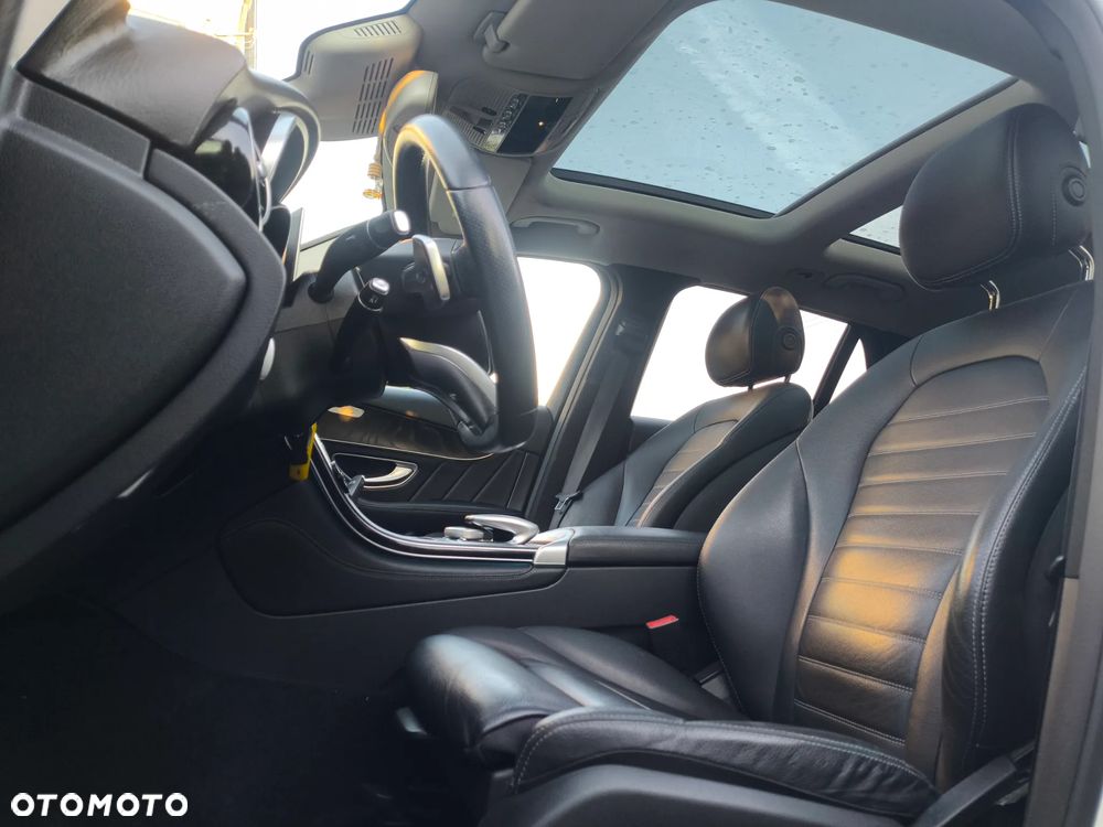 Mercedes-Benz GLC 250 d 4Matic 9G-TRONIC AMG Line - 22