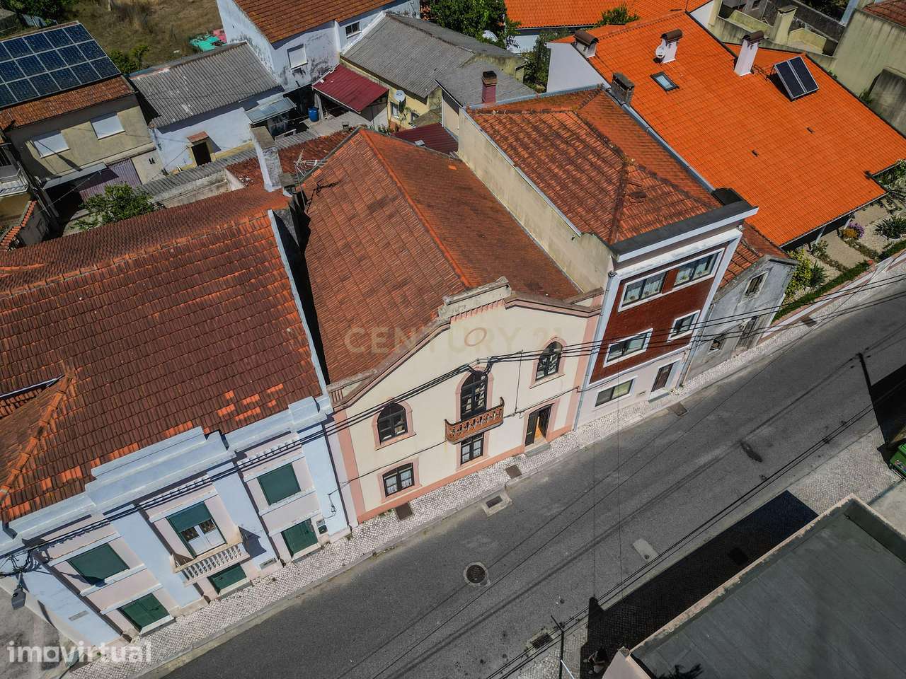 Moradia T5 Tradicional nas Alhadas com Potencial para Habitação ou Inv - Grande imagem: 3/60