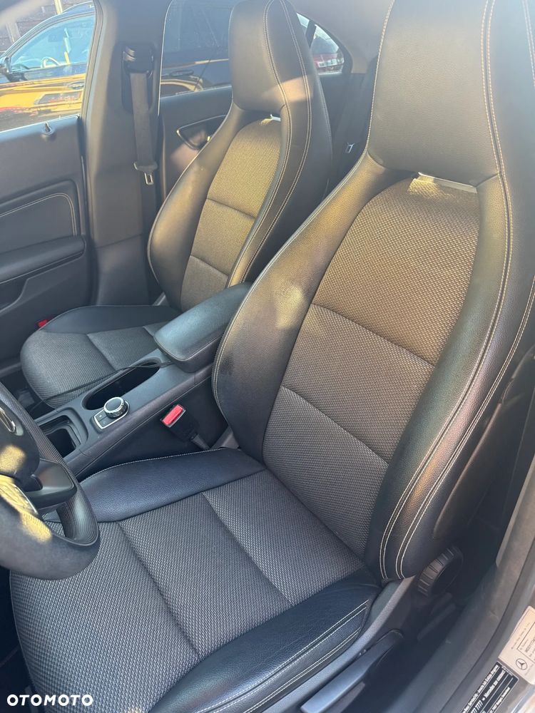 Mercedes-Benz CLA 200 7G-DCT - 8