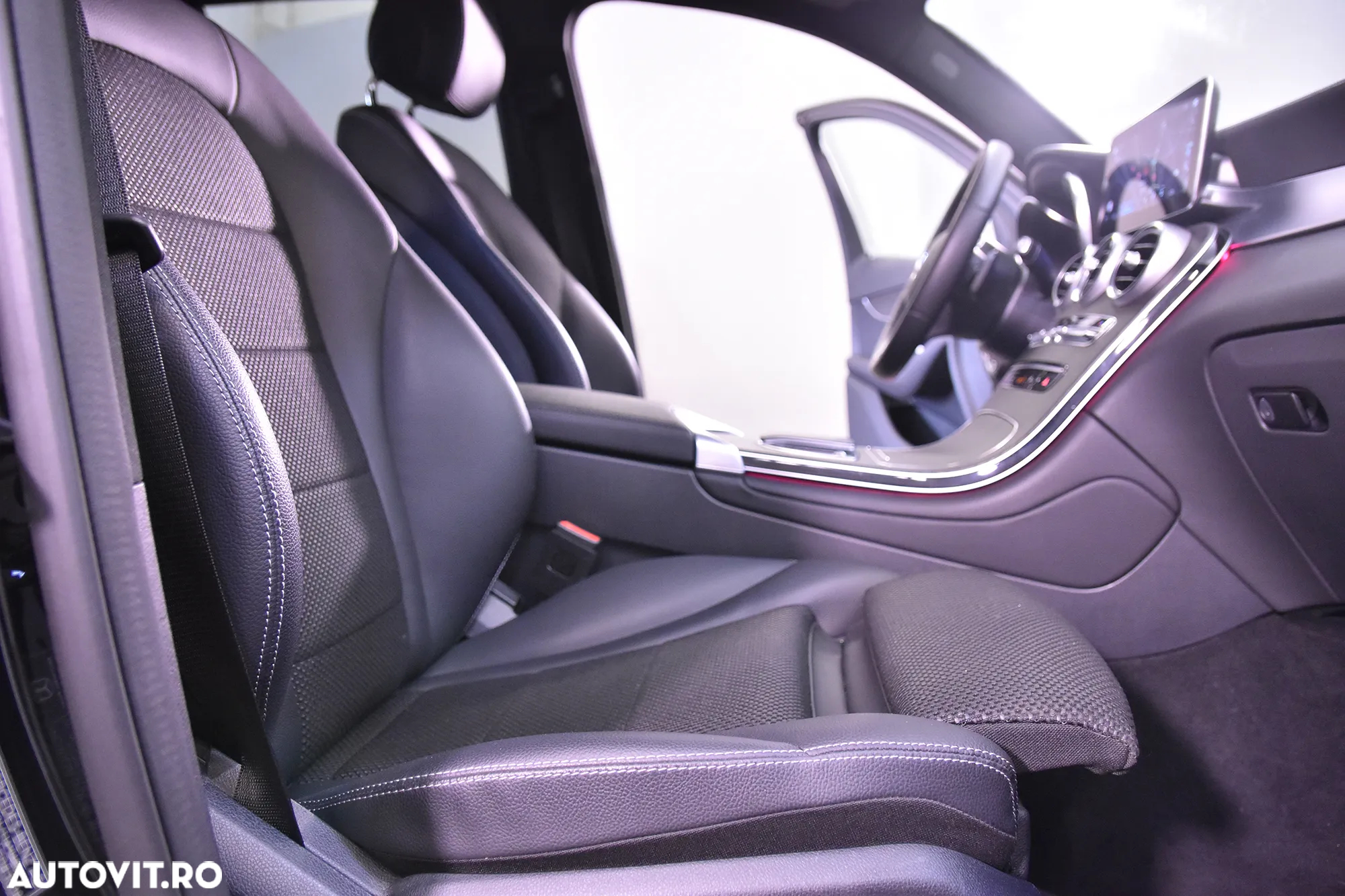 Mercedes-Benz GLC 220 d 4MATIC - 11