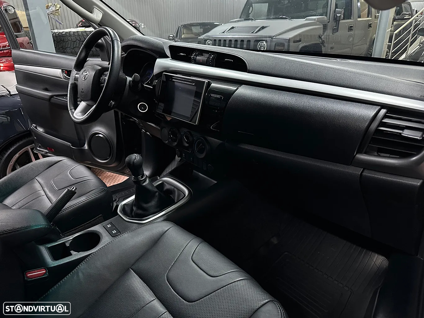 Toyota Hilux 2.4 D-4D 2WD CD Tracker - 17