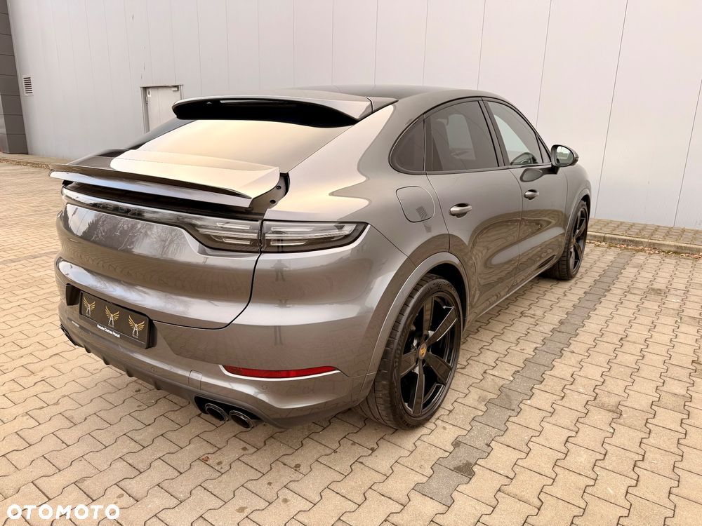 Porsche Cayenne - 21