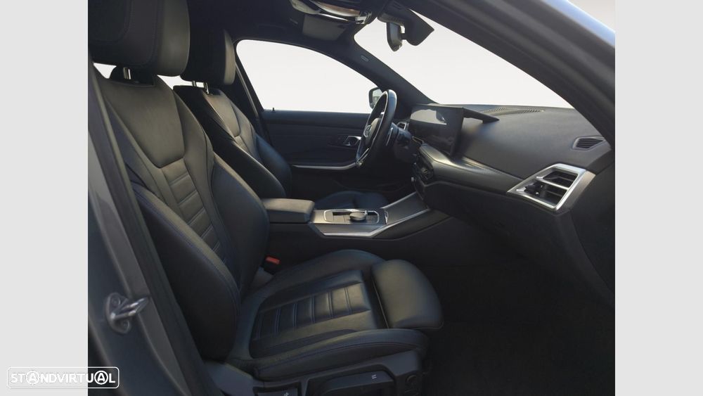 BMW 320 d Pack Desportivo M Auto - 2