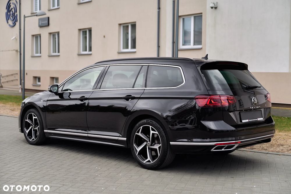 Volkswagen Passat Variant 2.0 TDI SCR DSG R-Line - 10