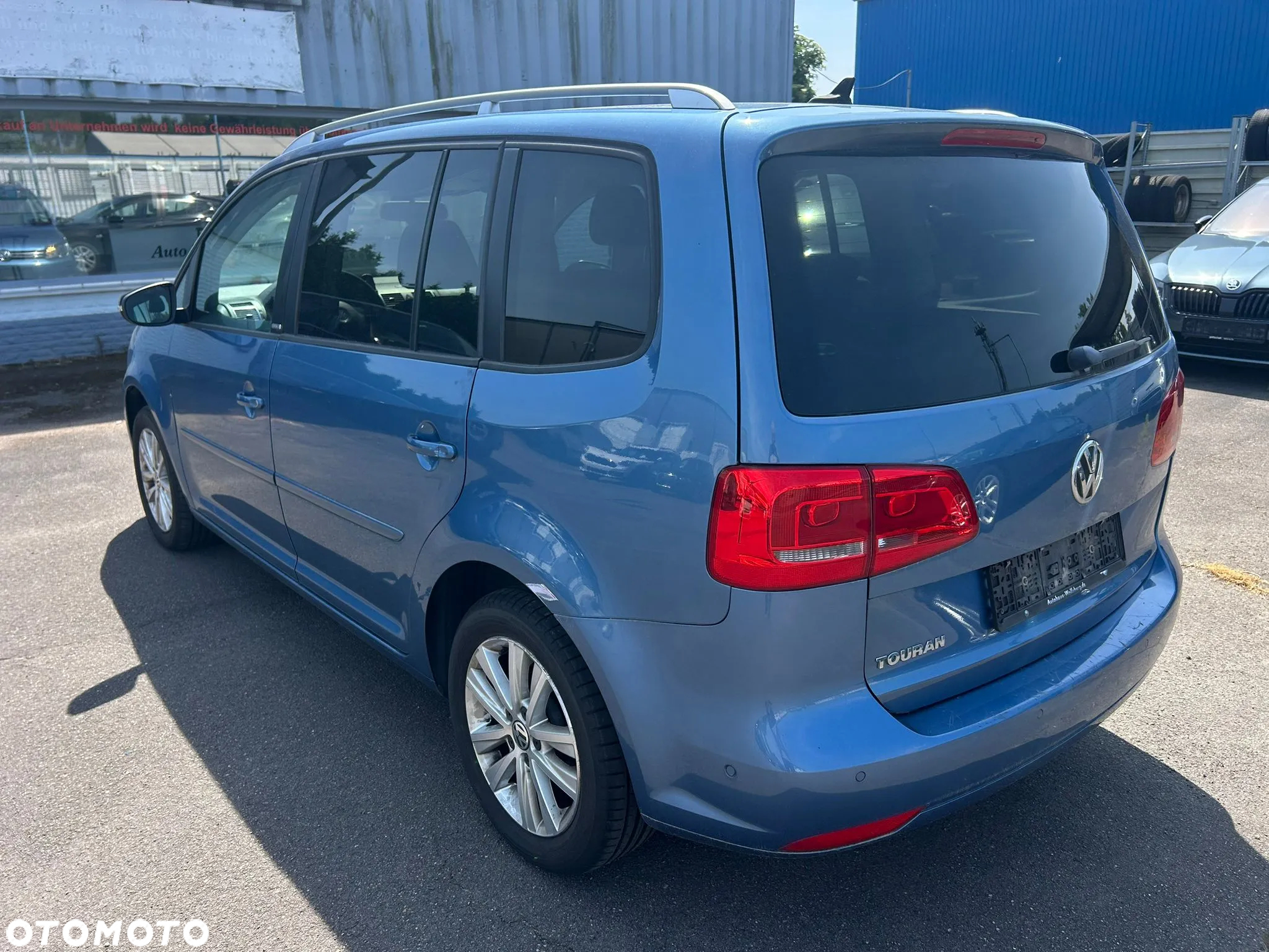 Volkswagen Touran 1.6 TDI DPF Comfortline - 4